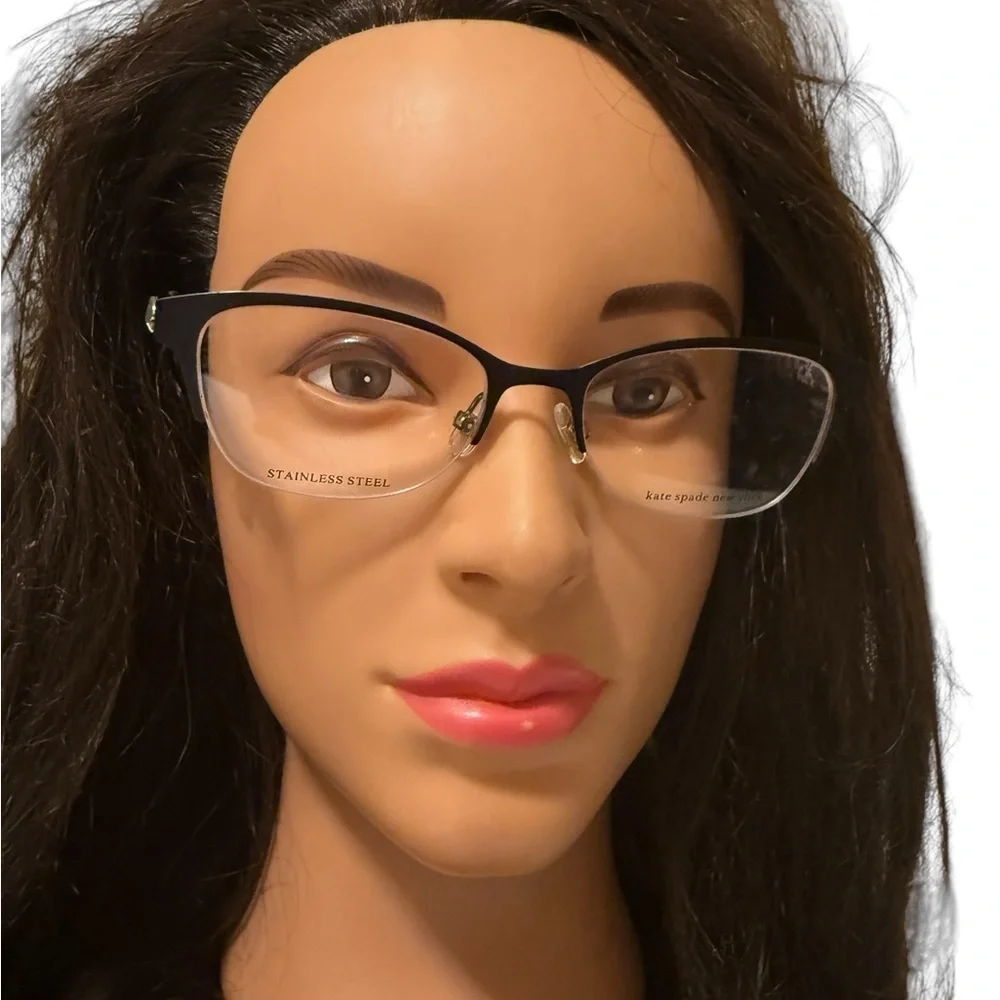 Kate Spade Tortoise Shell eyeglasses with Green Case. New naver used